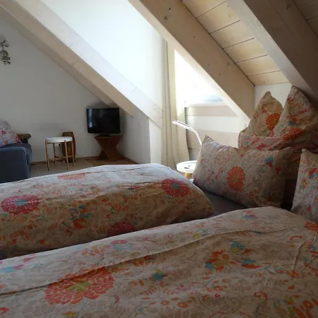 Apartment See - *